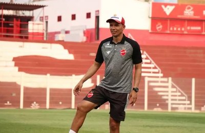 Sem poder errar de novo, CSA aposta em jovem treinador para tirar o time da má fase