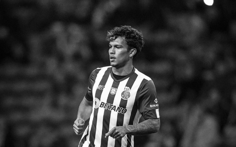 Ex-Palmeiras, Gabriel Verón se lesiona em jogo valendo R$ 50 mil e pode ter contrato rescindido