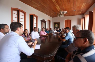 Prefeito Cacau se reúne com comunidade evangélica para definir últimos detalhes do evento