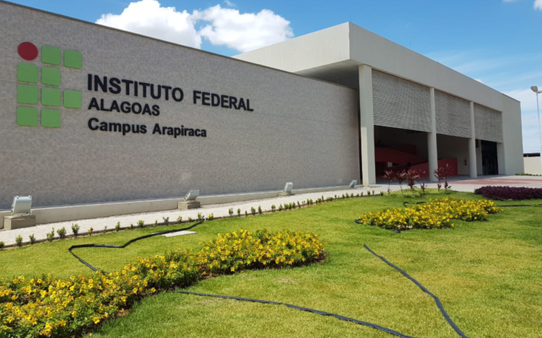 Ifal inicia seleções complementares para Programa Residência Pedagógica e Pibid