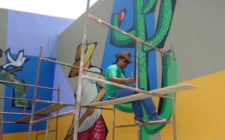 Uneal inicia projeto de pinturas artísticas no campus do Agreste