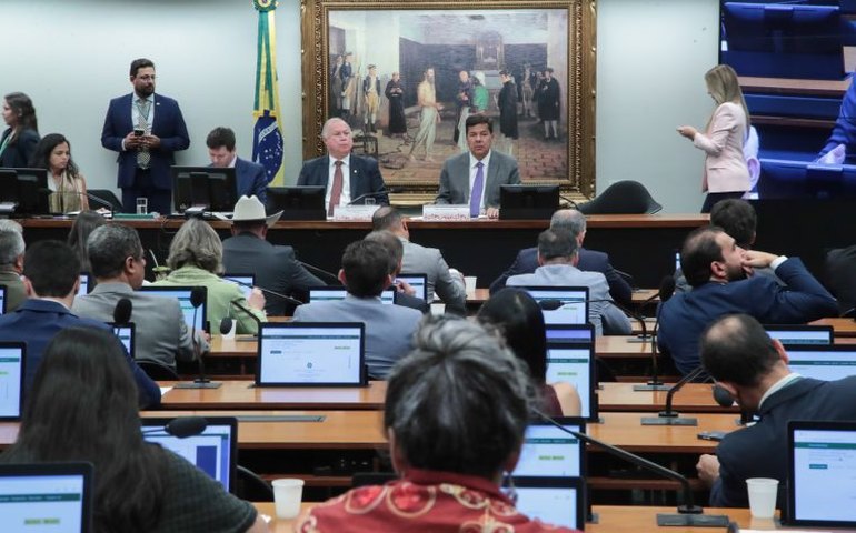 Relator apresenta parecer favorável à PEC da Segurança Pública, com alterações