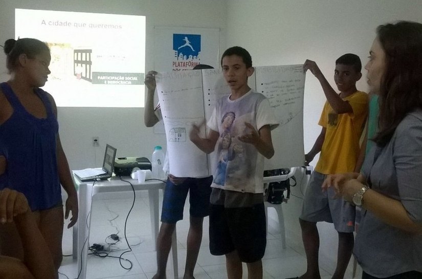Jovens atendidos pela Semas participam de oficina da PCU