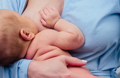 Agosto Dourado reforça importância do aleitamento materno para a saúde dos bebês