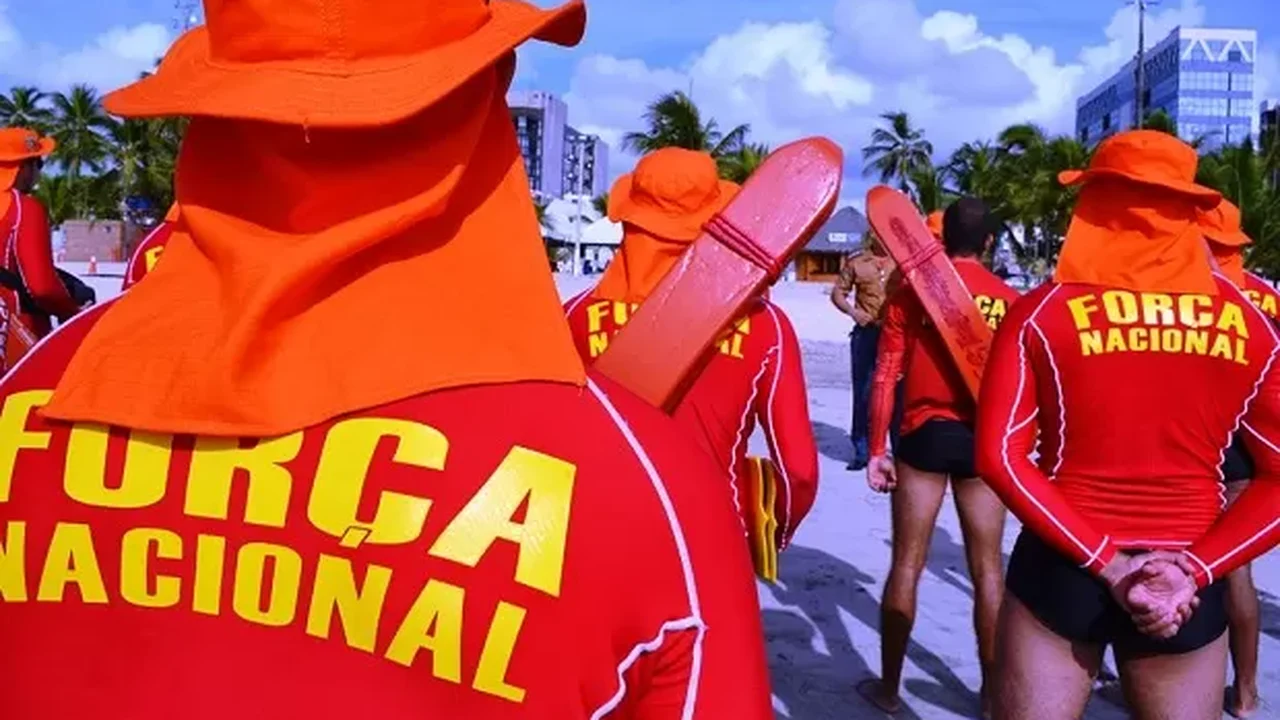 Número de crianças perdidas em praias de AL faz bombeiros reforçarem ações