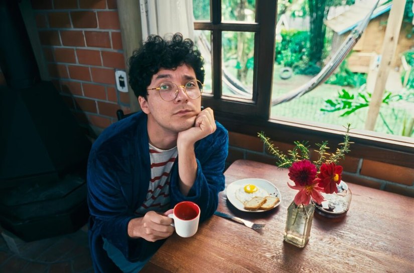 Phill Veras apresenta show intimista em Maceió no Rex Bar neste domingo (19)