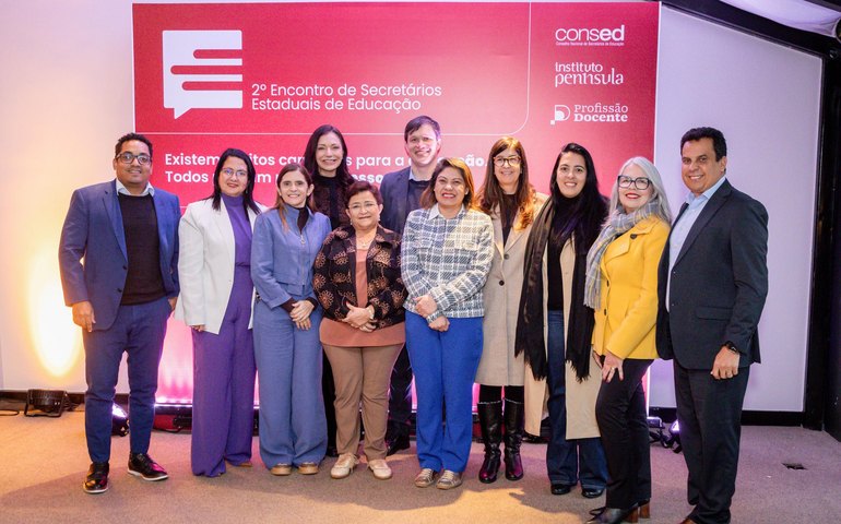 Seduc debate políticas educacionais em encontro com secretários em São Paulo