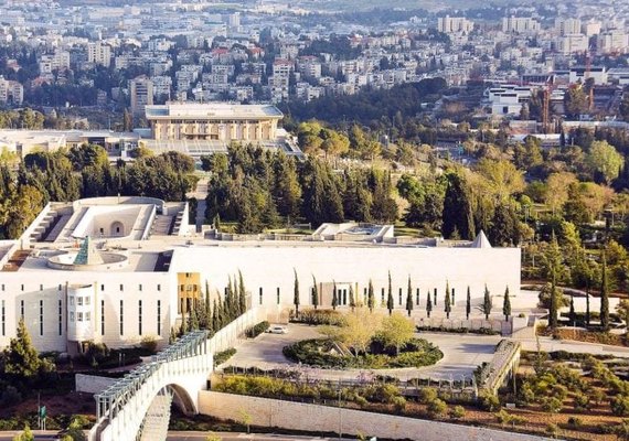 Suprema Corte de Israel decide que ultraortodoxos devem começar a ser recrutados pelo Exército