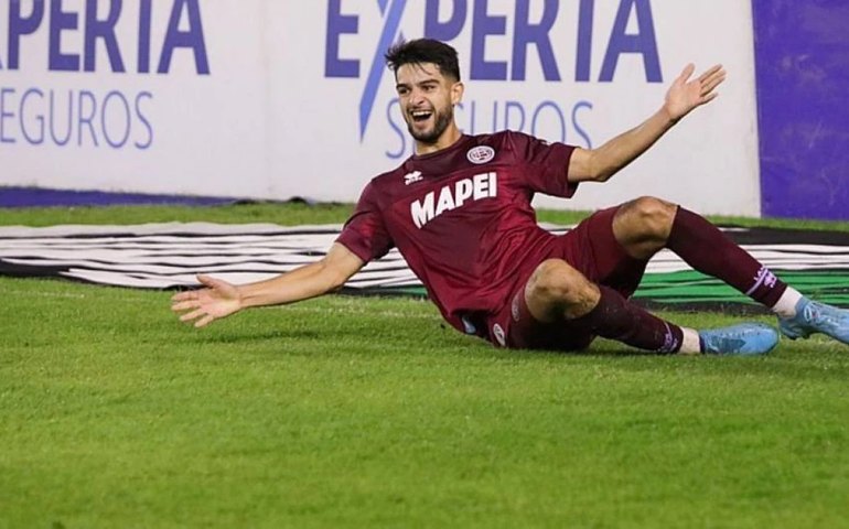 López assina contrato váldio até 2027 e é anunciado como reforço do Palmeiras