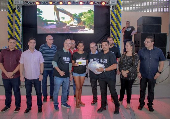 Prefeitura de Penedo entrega mil cartões do Programa Mesa Cheia