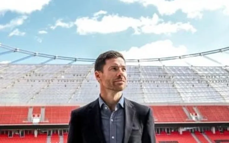 Xabi Alonso cita Ancelotti e mira títulos de ponta no Real Madrid: 'ganhar coisas importantes'