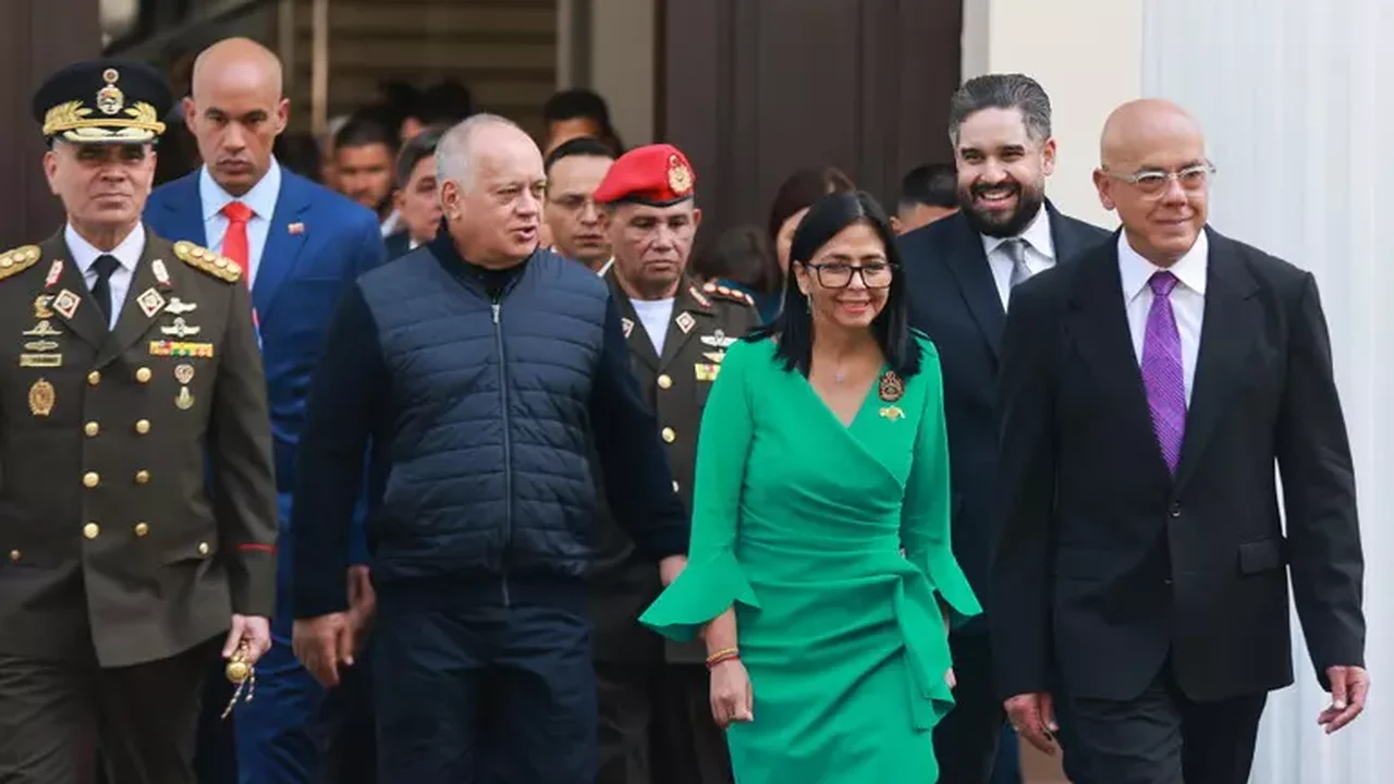 UE diz que manterá relações com Venezuela para proteger interesses europeus