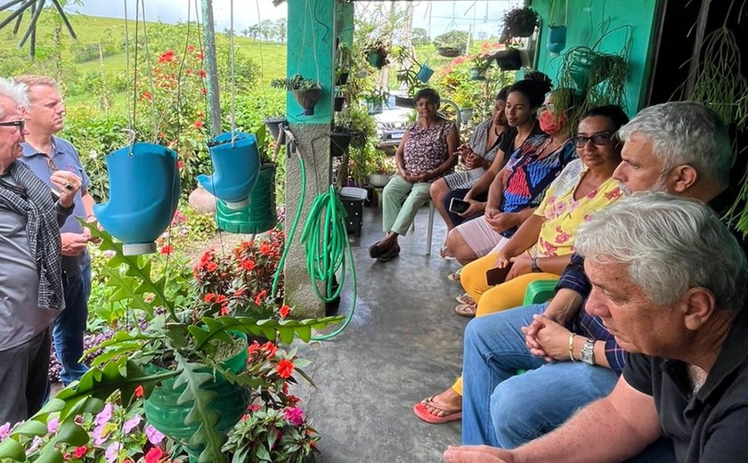 Viçosa e Sebrae vão implantar projeto de floricultura no município