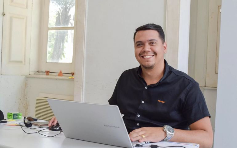 Profissionais de bibliotecas públicas podem se inscrever em cursos virtuais gratuitos até 13 de março