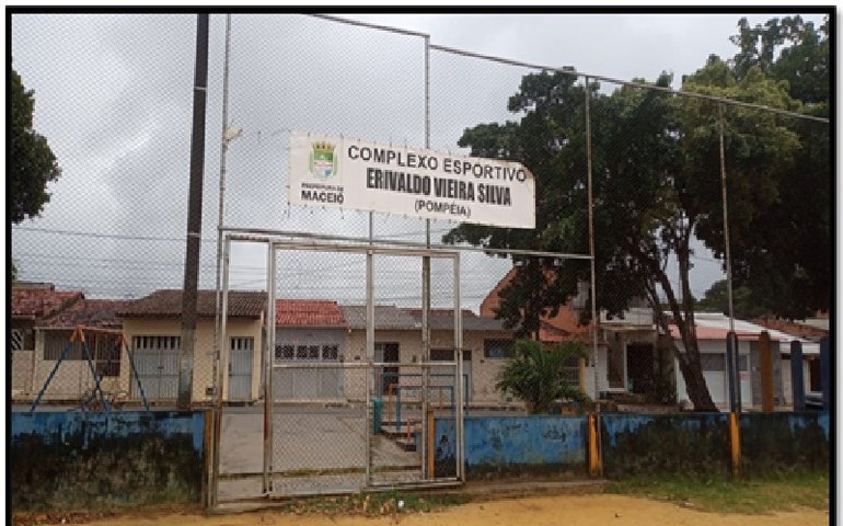 Aldo Loureiro pede ao prefeito JHC transformação de campo no bairro do Pinheiro, em areninha