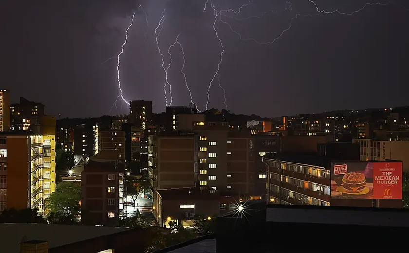 Reino Unido: grande tempestade atinge o país e deixa pelo menos 2 mortos