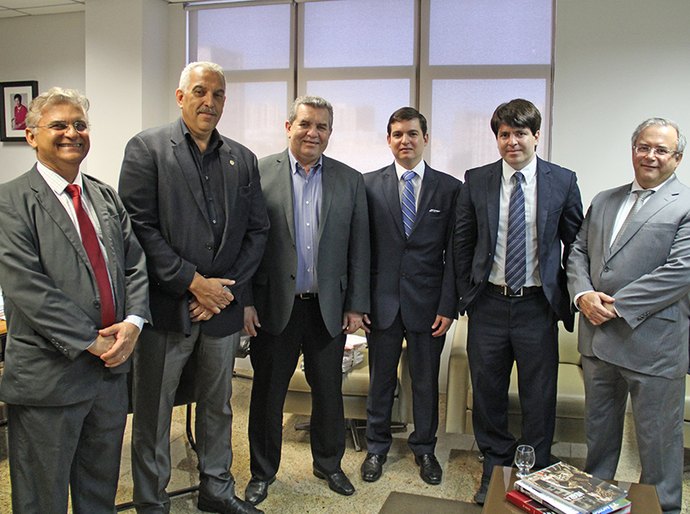 TJ recebe visita do juiz federal Rubens Canuto, nomeado para o TRF5