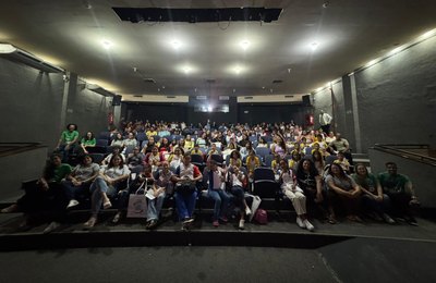 “Essa é a minha primeira vez no cinema”, diz estudante em ação da Verde Alagoas