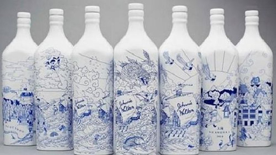 Johnnie Walker ganha garrafas que imitam porcelana chinesa