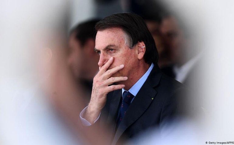 Bolsonaro indica que vai recorrer no STF pela nomeação de Ramagem