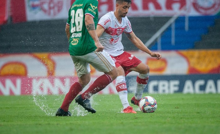 CRB e Cruzeiro não saíram do 0 a 0 no Rei Pelé