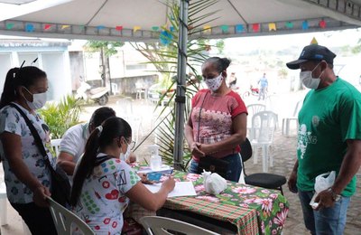 Arraiá da Imunização: Saúde de Santana do Mundaú aplica 150 novas doses de esperança