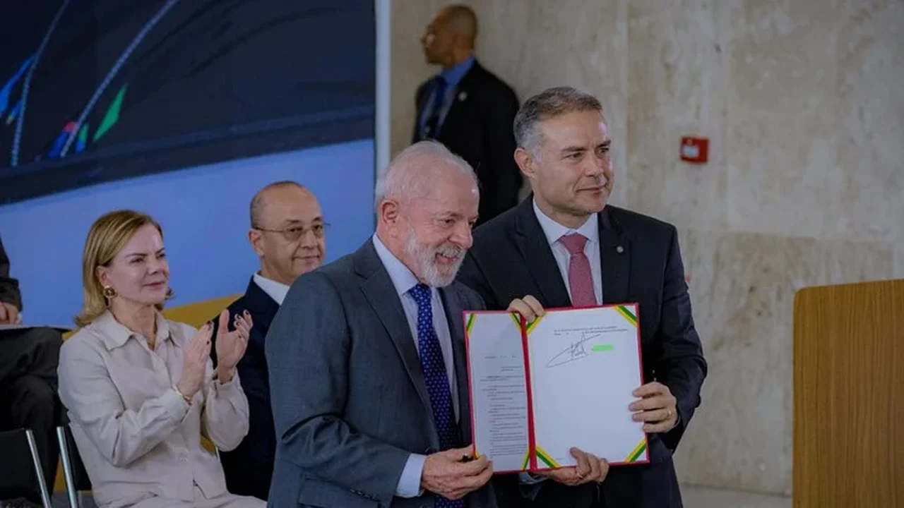 CNH do Brasil: presidente Lula e Renan Filho anunciam mudança histórica no processo de obtenção da habilitação