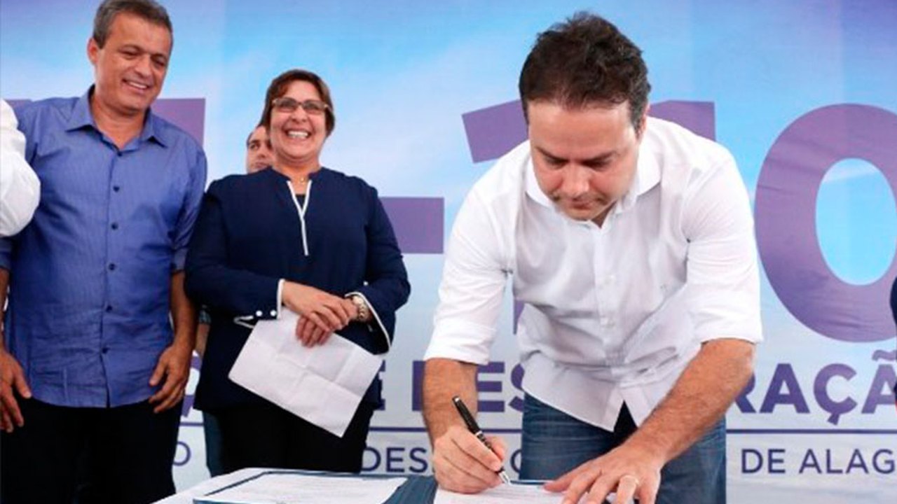 Arapiraca: Governador assina ordem de serviço para duplicação da AL-110