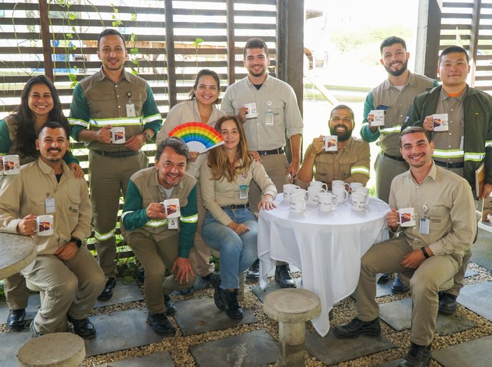 ‘Aqui na MVV, sei que posso ser livre’, diz empregado LGBTQIAPN+