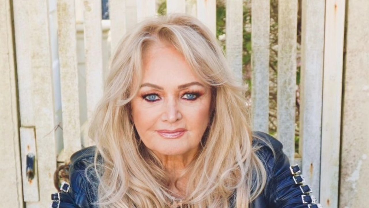 Quem era Bonnie Tyler, cantora de 'Total Eclipse of the Heart', que morreu aos 75 anos