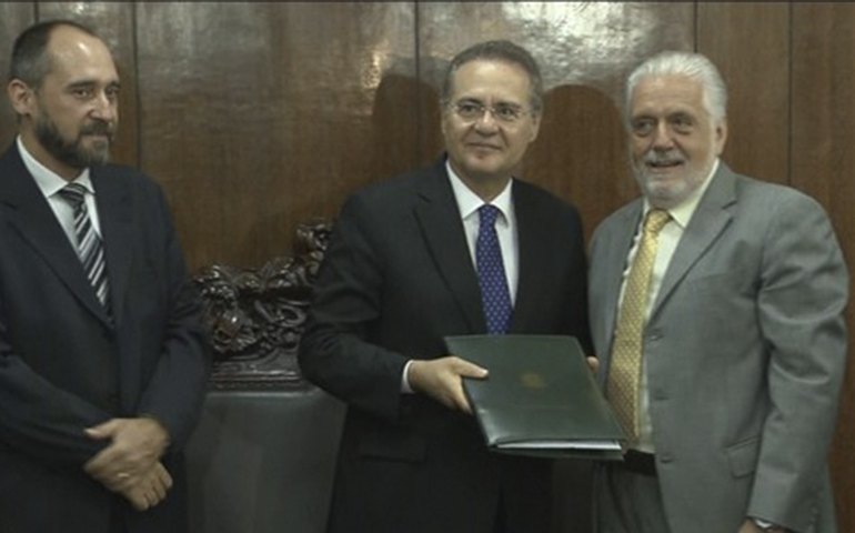 Wagner: contas do governo podem ter avaliação diferente da do TCU no Congresso