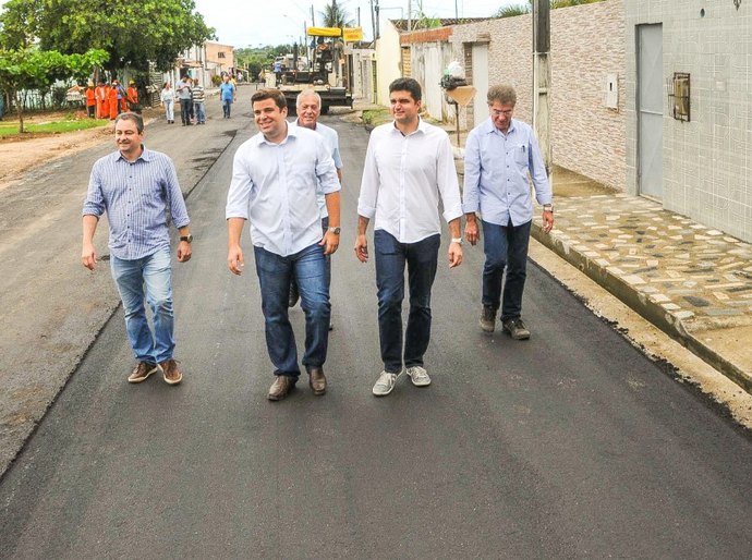 Prefeitura de Maceió amplia obras de pavimentação no Cambuci