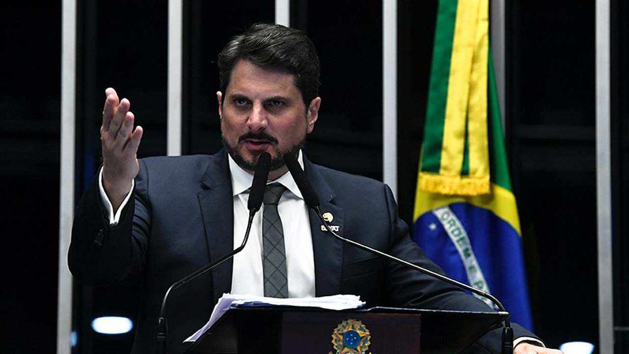 Marcos do Val critica decisões do ministro do STF, Alexandre de Moraes
