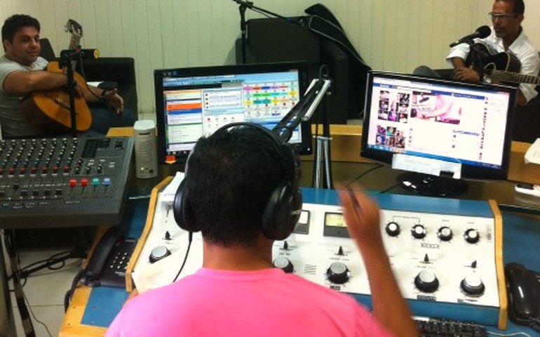 Viva Nossos Artistas: Nelsinho e Eribério exaltam parceria