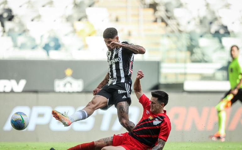 Athletico-PR perde e cai para a Série B do Brasileiro