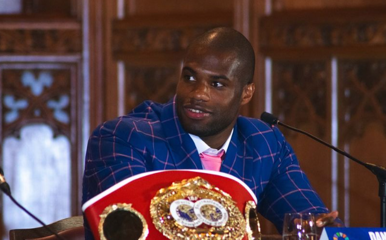 Dubois derruba Joshua quatro vezes, vence no quinto round e mantém cinturão dos pesados da FIB