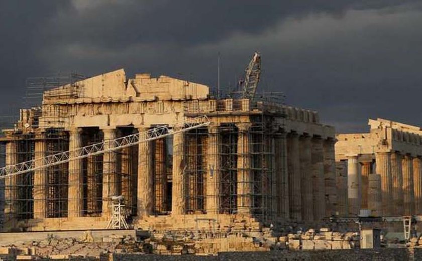 Fundo de resgate repassa mais 2 bilhões de euros à Grécia
