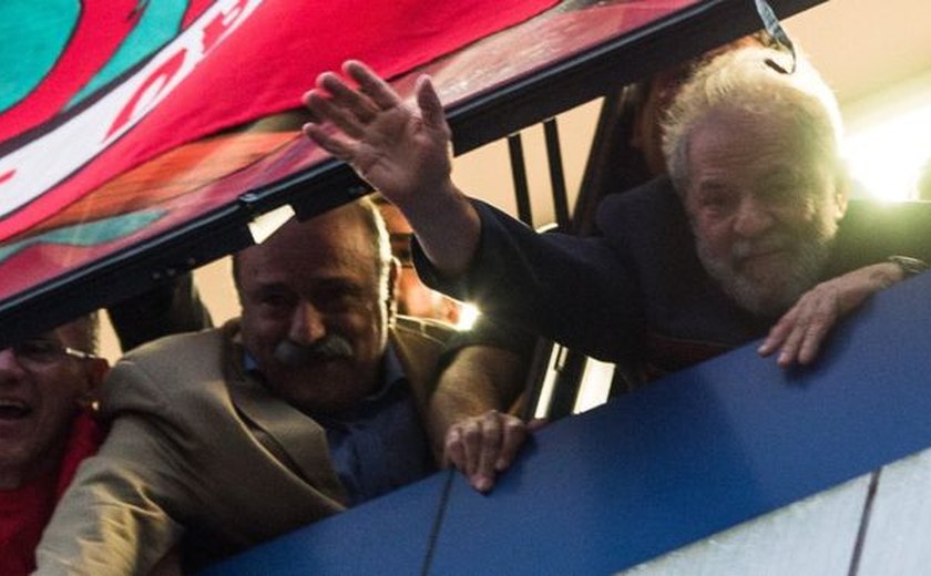 Lula diz não ser contra Lava Jato e que é a favor de que bandido seja preso