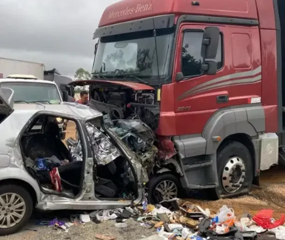 Família de Delmiro Gouveia morre em grave acidente na BR-251, em Minas Gerais