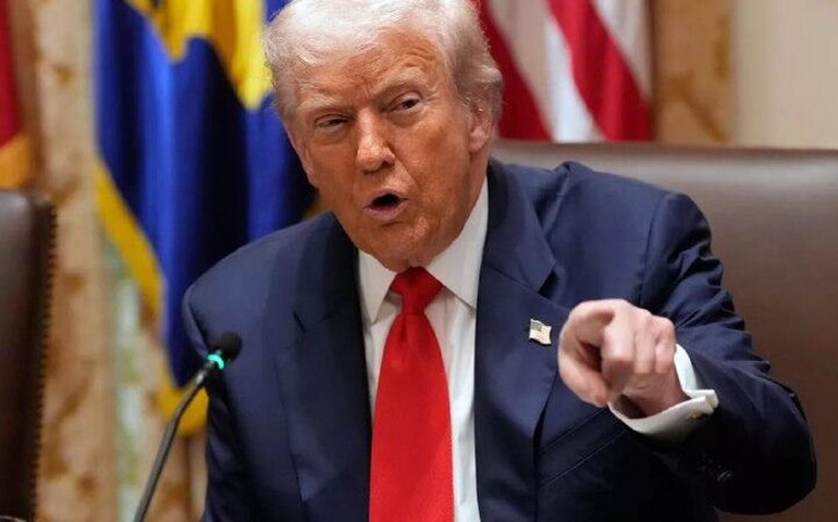 Trump pressiona Zelensky a aceitar plano de paz dos EUA: 'Ele tem que gostar disso'