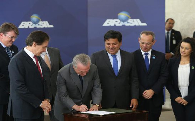 Temer sanciona lei que estabelece a reforma do ensino médio