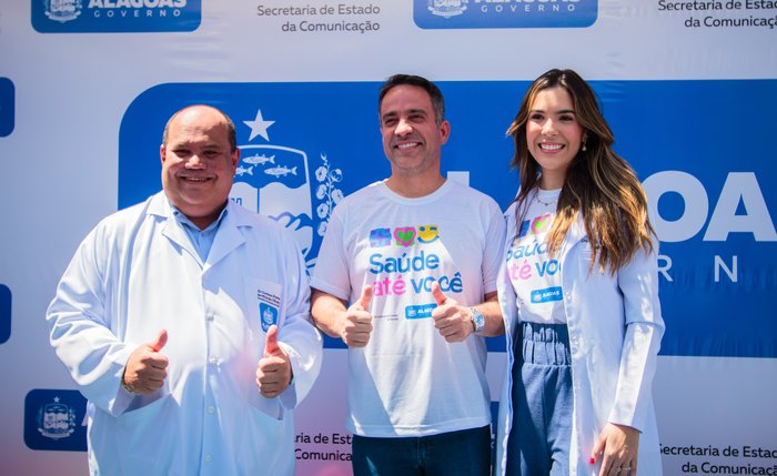 Paulo Dantas e Júlia Britto em lançamento de programa estadual