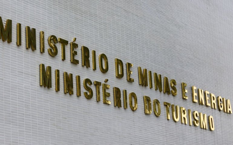 Governo garantirá gás de cozinha gratuíto para 17 milhões de famílias