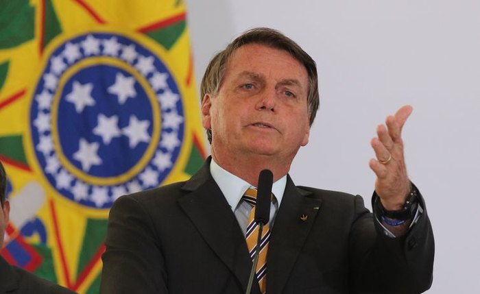 Bolsonaro anuncia participação em avento com mais de mil participantes