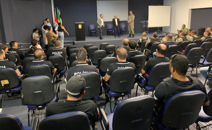 Operação teve início na sede da Delegacia Geral da Polícia Civil, localizada no bairro de Jacarecica, em Maceió