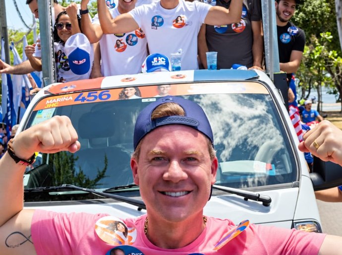 Marx Beltrão mostra força na capital e participa com JHC, Arthur Lira e Marina JHC de grande carreata em Maceió