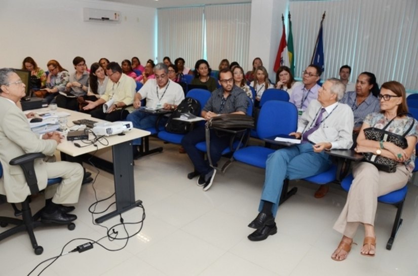 Sesau discute melhorias do atendimento oncológico em Alagoas