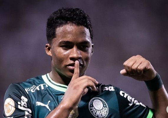 Endrick trabalha sem dores na reapresentação do Palmeiras e Rômulo exalta adaptação