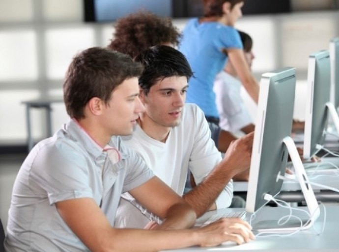 Projeto Em Ação leva empreendedorismo para jovens alagoanos