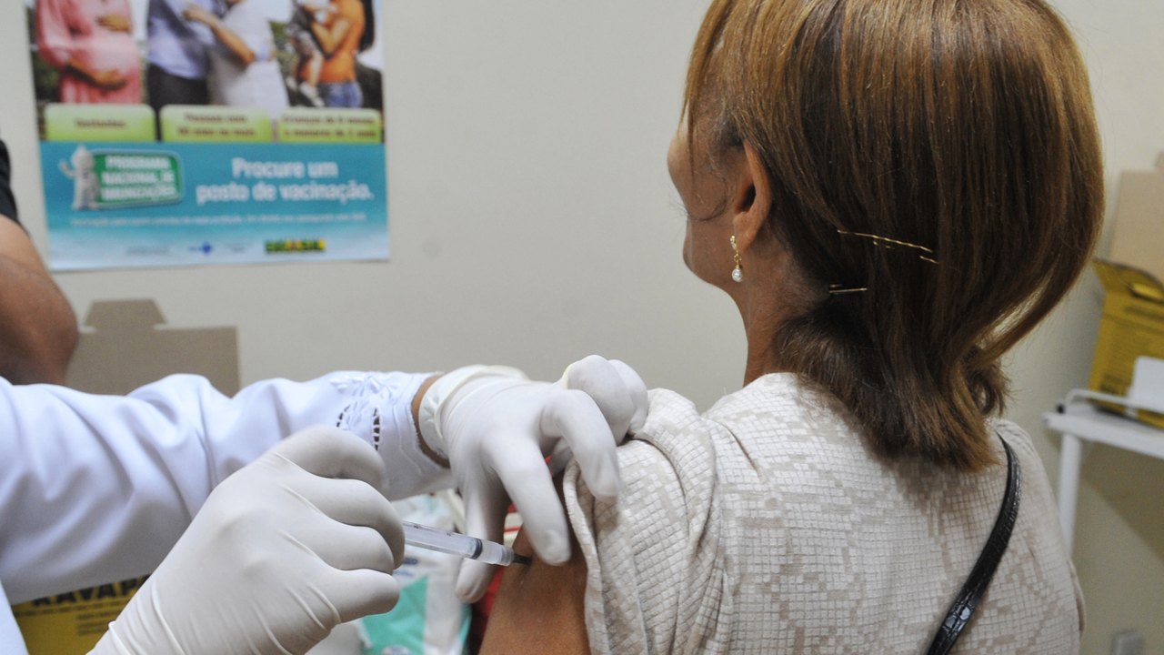 Alagoas realiza dia D de vacinação contra gripe no sábado